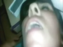 Giovani uomini otten ...